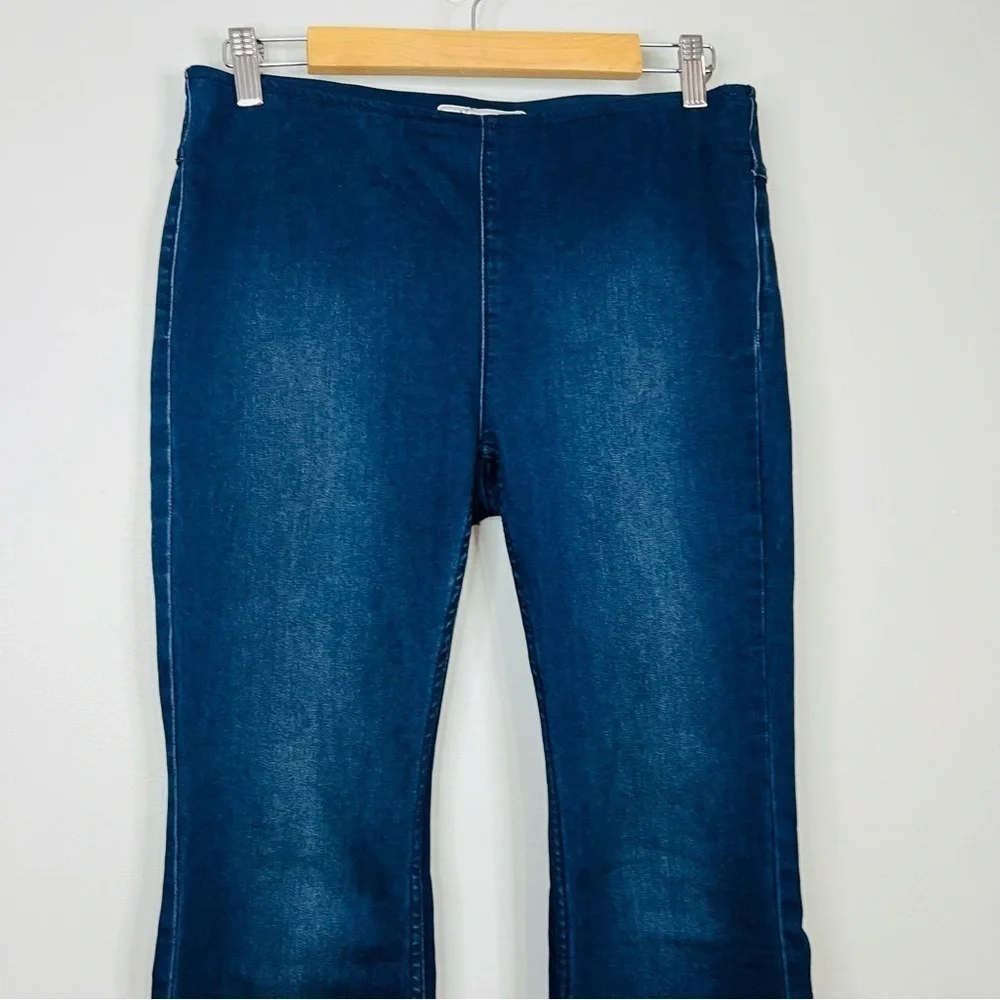 Free People penny Blue Flare wide  Leg Jeans size 28